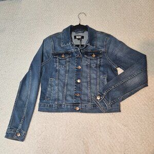 DKNY Vintage Trucker Long Sleeve Foundation Denim Jacket – Women’s Small